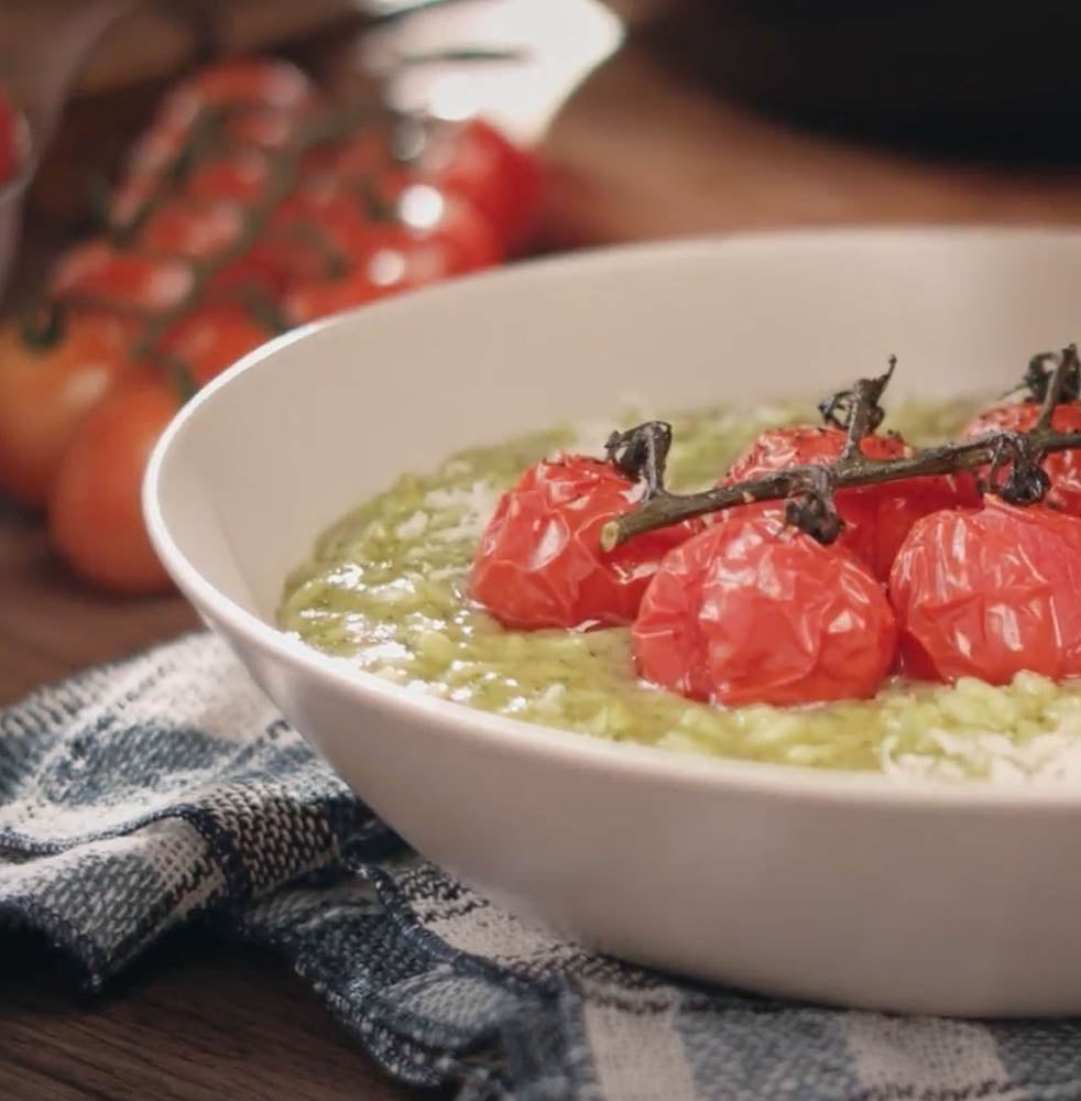 Risotto mit Pesto und Kirschtomaten